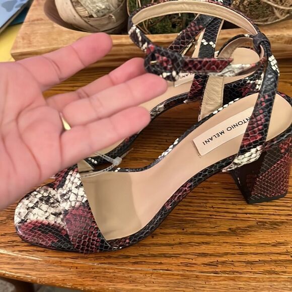 Antonio Melani Red Snakeskin Sandals, Size 10, NWT - Picture 2 of 6